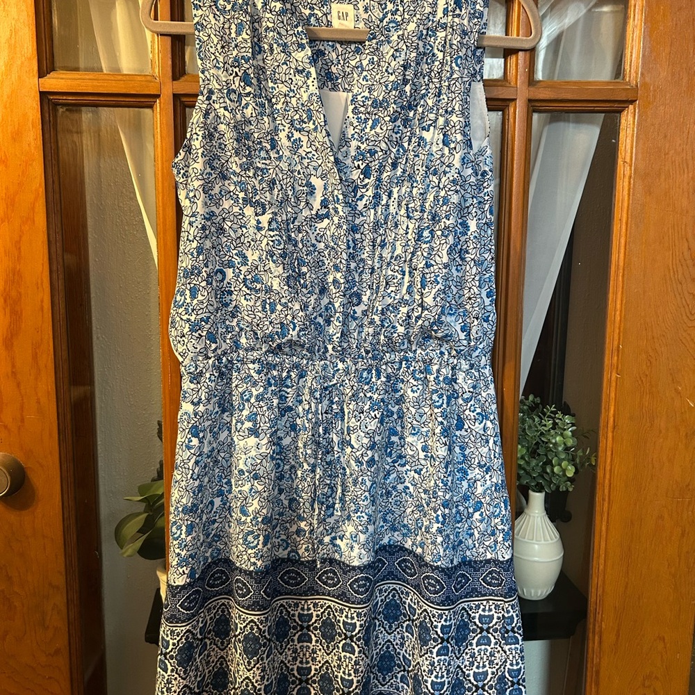 GAP Blue and White Patterned Midi Dress